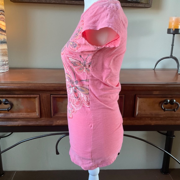 FANG Butterfly Short Sleeve Tee. Orangish-Pink. Size M - Picture 4 of 9